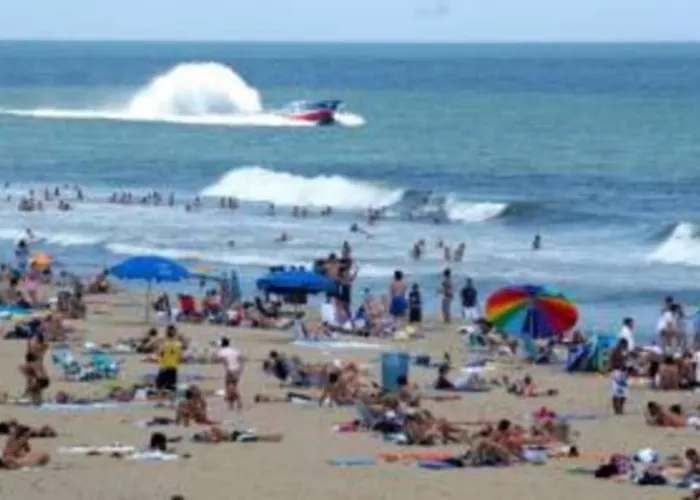 Dorothy And Jane's Ocean Md Vacation Sleeps 8 - 3 Bedrooms 2 Full Bath * Ocean City
