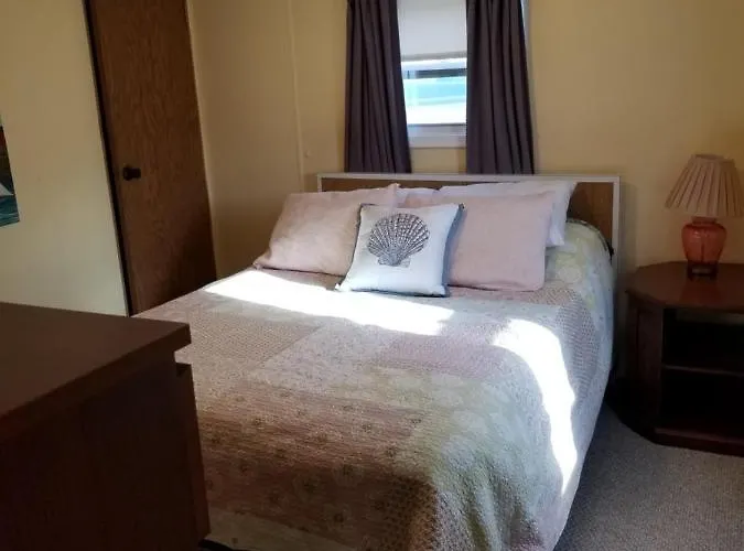 Dorothy And Jane's Ocean Md Vacation Sleeps 8 - 3 Bedrooms 2 Full Bath