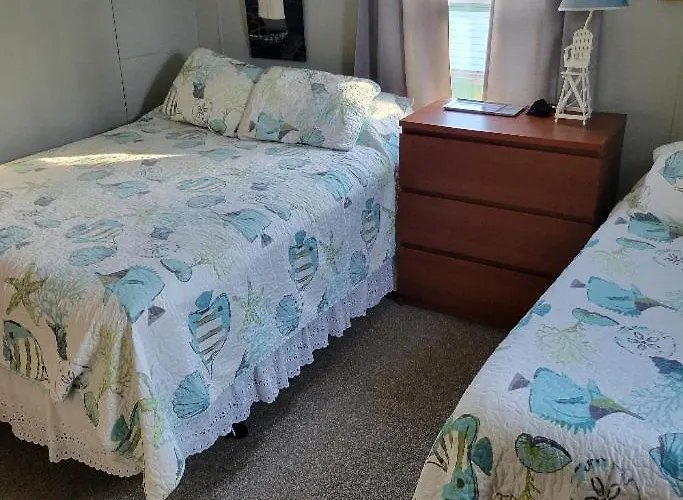 Dorothy And Jane's Ocean Md Vacation Sleeps 8 - 3 Bedrooms 2 Full Bath Ocean City